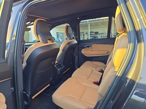 2023 Volvo XC90 B6 Ultimate 7-Seater