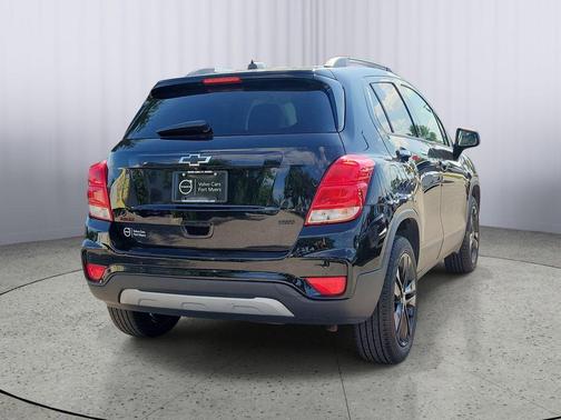 Mosaic Black Metallic 2019 Chevrolet Trax LT