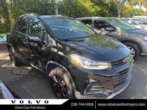Mosaic Black Metallic 2019 Chevrolet Trax LT