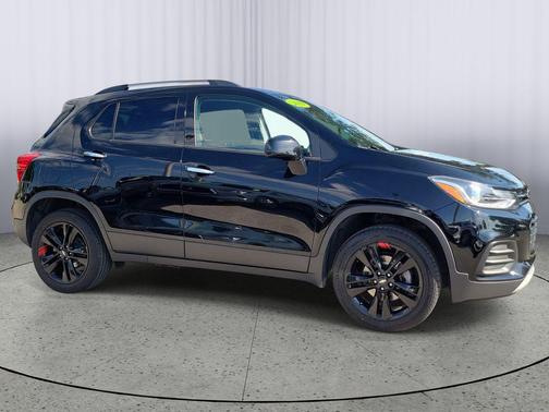 Mosaic Black Metallic 2019 Chevrolet Trax LT