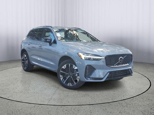 Vapour Grey Metallic 2026 Volvo XC60 B5 Plus