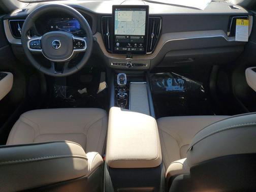 2026 Volvo XC60 Core