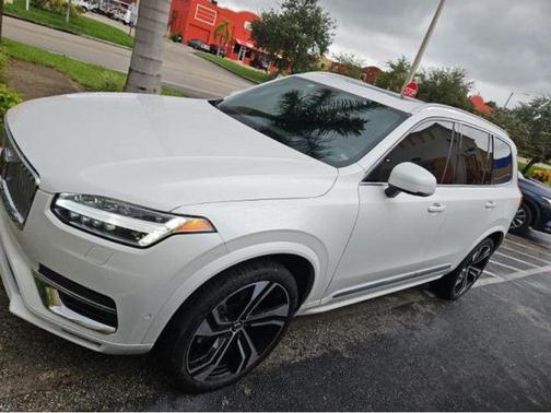 2024 Volvo XC90 B6 Ultimate Bright Theme 7-Seater