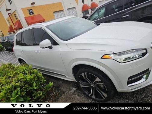 2024 Volvo XC90 B6 Ultimate Bright Theme 7-Seater