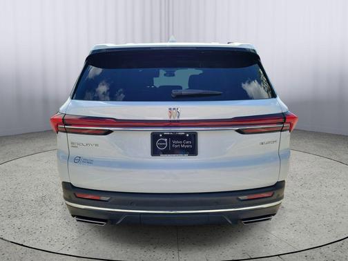 Summit White 2025 Buick Enclave Preferred FWD