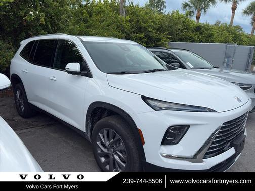Summit White 2025 Buick Enclave Preferred FWD