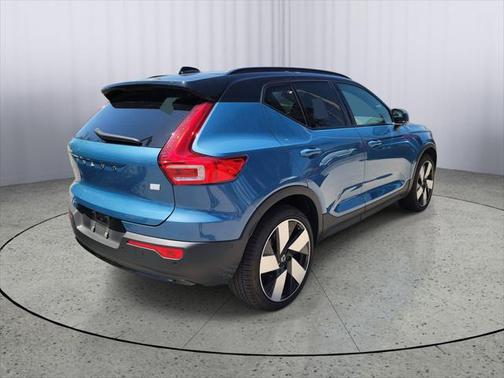 2024 Volvo XC40 Recharge Pure Electric Plus