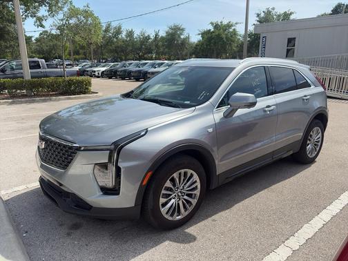 Argent Silver Metallic 2025 Cadillac XT4 Premium Luxury