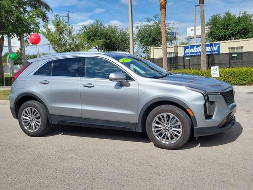 Argent Silver Metallic 2025 Cadillac XT4 Premium Luxury