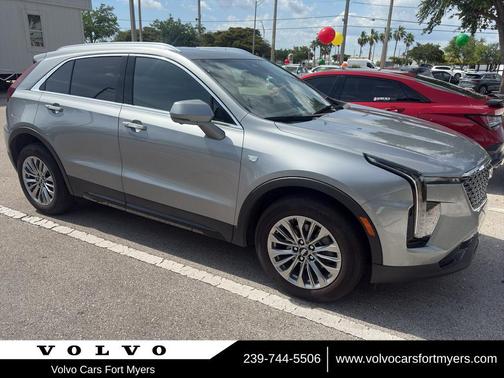 Argent Silver Metallic 2025 Cadillac XT4 Premium Luxury