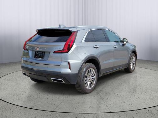 Argent Silver Metallic 2025 Cadillac XT4 Premium Luxury
