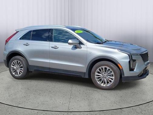 Argent Silver Metallic 2025 Cadillac XT4 Premium Luxury