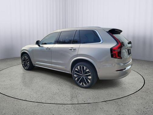 2025 Volvo XC90 Plug-In Hybrid T8 Plus 7-Seater