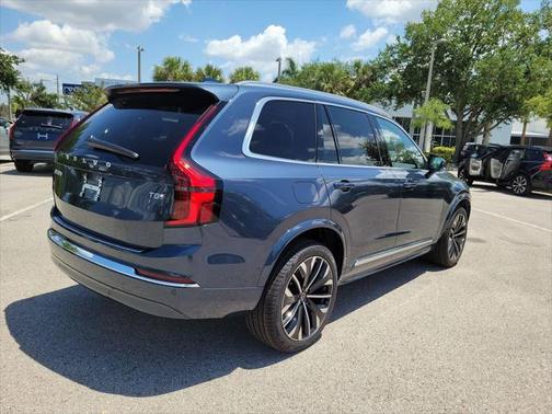 2025 Volvo XC90 Plug-In Hybrid T8 Plus 6-Seater
