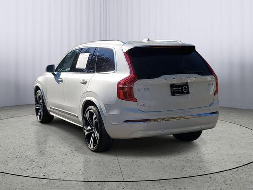 2024 Volvo XC90 B6 Ultimate Bright Theme 7-Seater