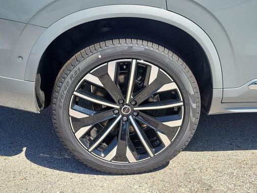 Vapour Grey Metallic 2026 Volvo XC90 Plus, B6 AWD Gas (mild hybrid), Gasoline, Bright, 7 Seats