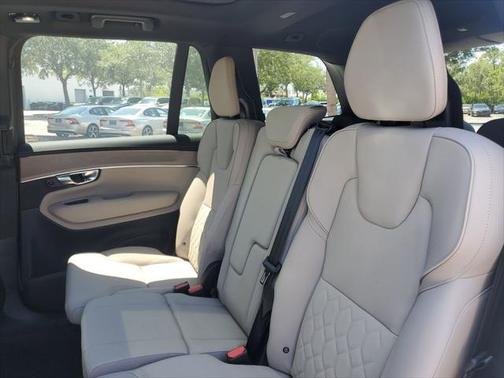2025 Volvo XC90 B6 Plus 7-Seater
