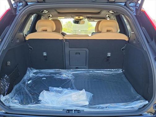 2025 Volvo XC60 B5 Ultra