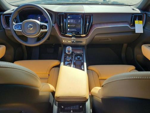 2025 Volvo XC60 B5 Ultra
