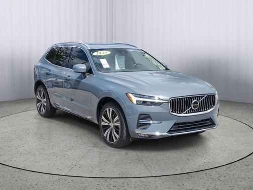 2023 Volvo XC60 B5 Plus Bright Theme