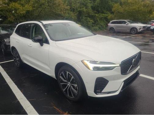 2025 Volvo XC60 B5 Ultra