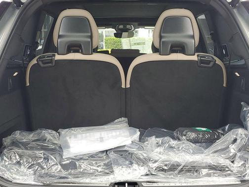 2026 Volvo XC90 Plug-In Hybrid T8 Plus 7-Seater