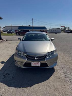 2015 Lexus ES 300h Base