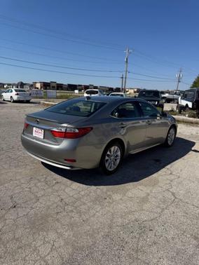 2015 Lexus ES 300h Base