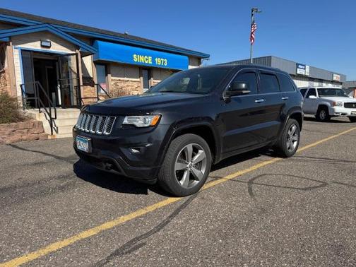 Brilliant Black Crystal Pearlcoat 2016 Jeep Grand Cherokee Overland