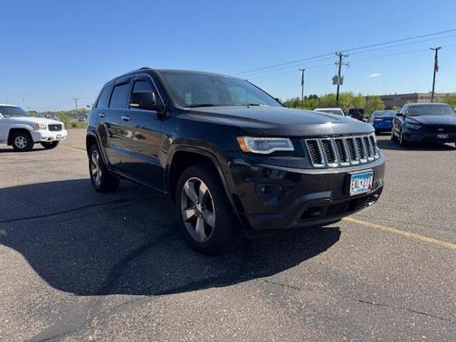 Brilliant Black Crystal Pearlcoat 2016 Jeep Grand Cherokee Overland