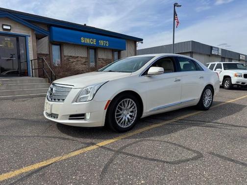White Diamond Tricoat 2013 Cadillac XTS Platinum