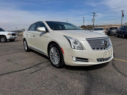 White Diamond Tricoat 2013 Cadillac XTS Platinum