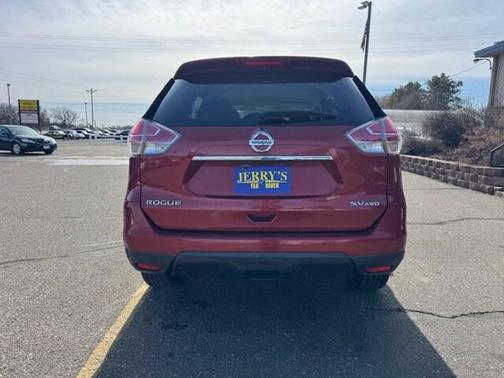 2016 Nissan Rogue SV