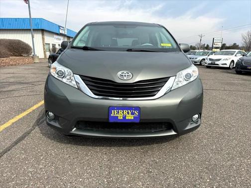 2012 Toyota Sienna LE