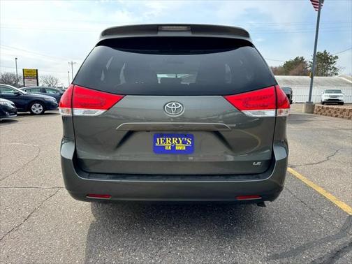 2012 Toyota Sienna LE