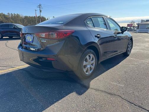 2016 Mazda Mazda3 i Sport