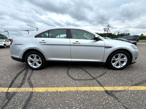 2014 Ford Taurus SEL
