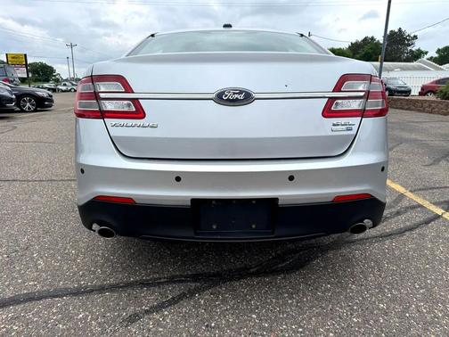 2014 Ford Taurus SEL