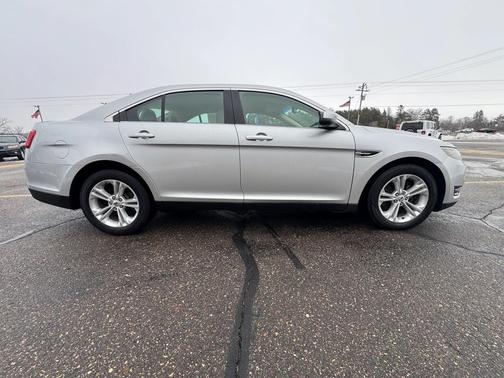 2014 Ford Taurus SEL