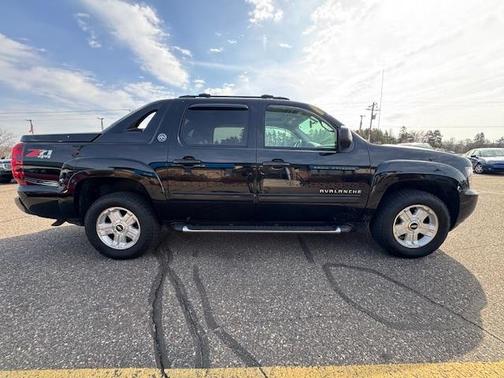 Black 2013 Chevrolet Avalanche LT