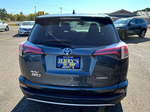 2018 Toyota RAV4 Hybrid LE