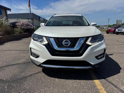 Glacier White 2017 Nissan Rogue