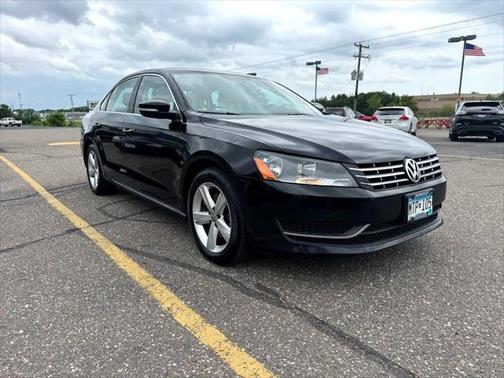 2013 Volkswagen Passat 2.0 TDI SE w/ Sunroof