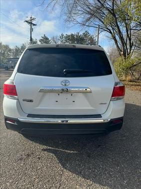 2012 Toyota Highlander SE