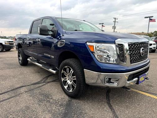 2017 Nissan Titan XD SV