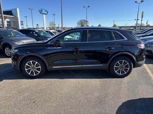 2019 Lincoln Nautilus Select