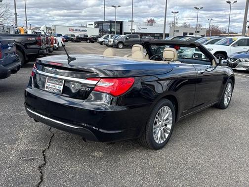 2012 Chrysler 200 Limited