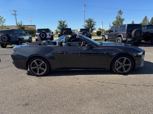 2024 Ford Mustang EcoBoost