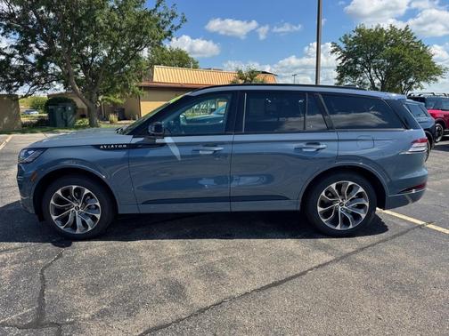 2025 Lincoln Aviator Premiere