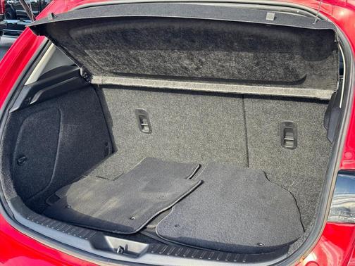 2013 Mazda Mazda3 i Touring